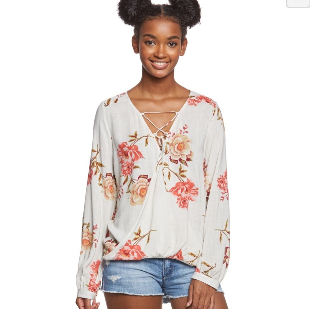 5 For $50🔥 Floral Lace-Up Blouse Elastic Waist